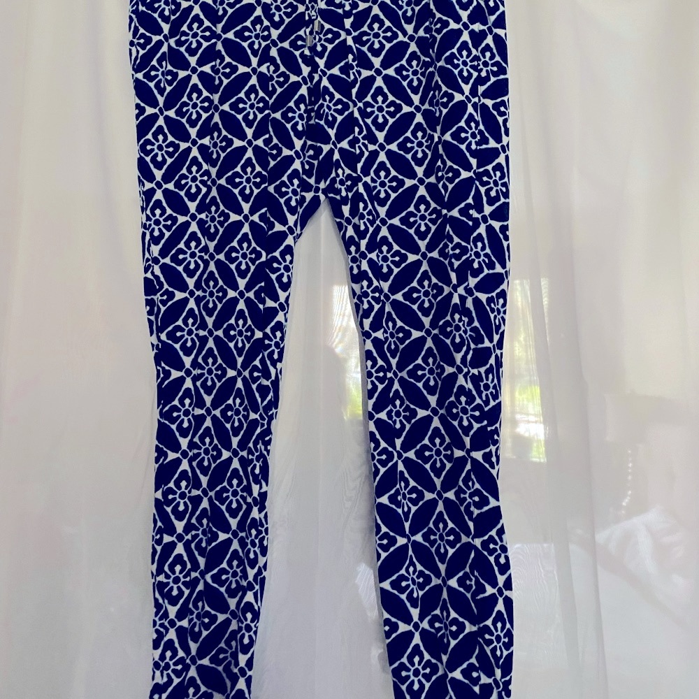 Old navy geometric pants with pockets